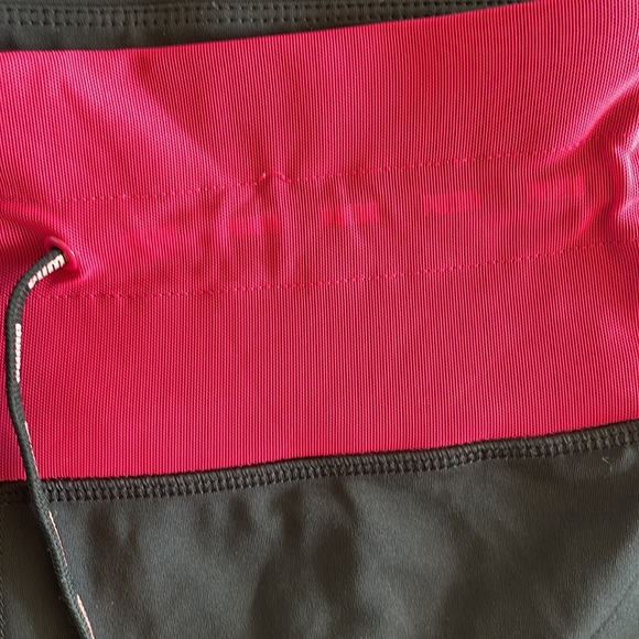 COPY - Puma Athletic Pink and Black Workout Leggings Pants - Picture 3 of 7